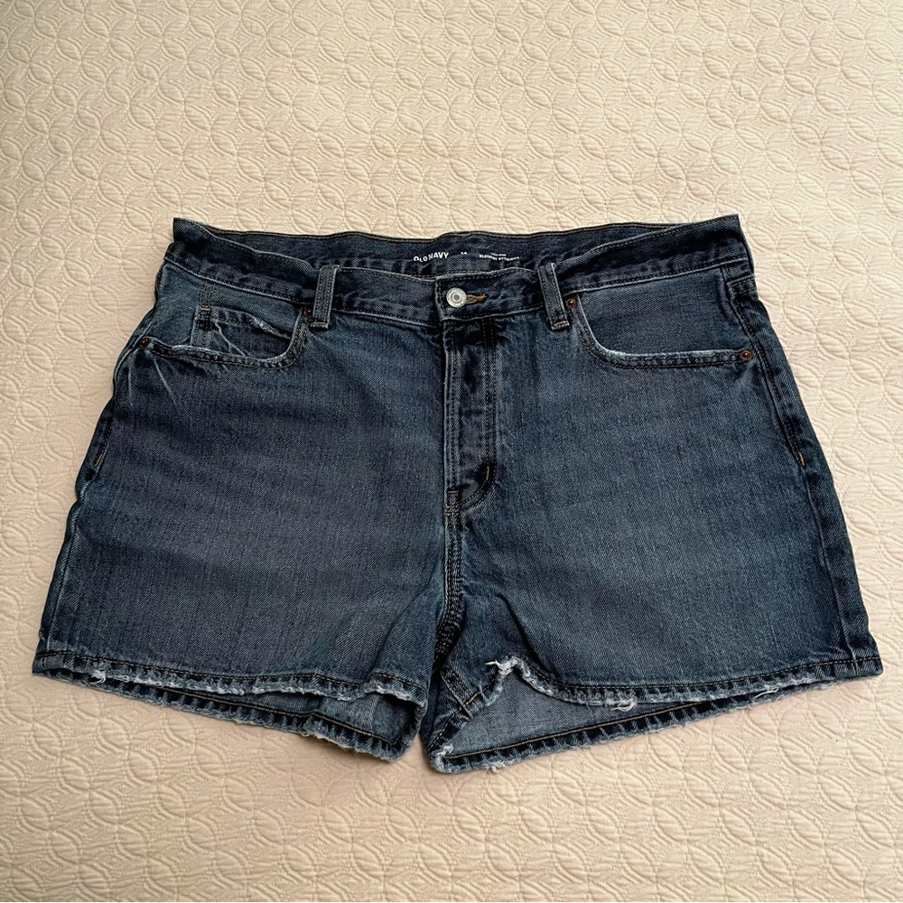 Old Navy High Rise Slouchy Straight 3” Inseam Blue Denim Jean Shorts (size 14)